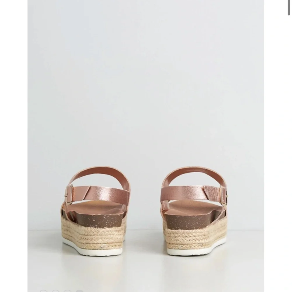 ModCloth Chelsea NWT Sand and Sea,‎ Please! Espadrille Sandal - Rose Gold